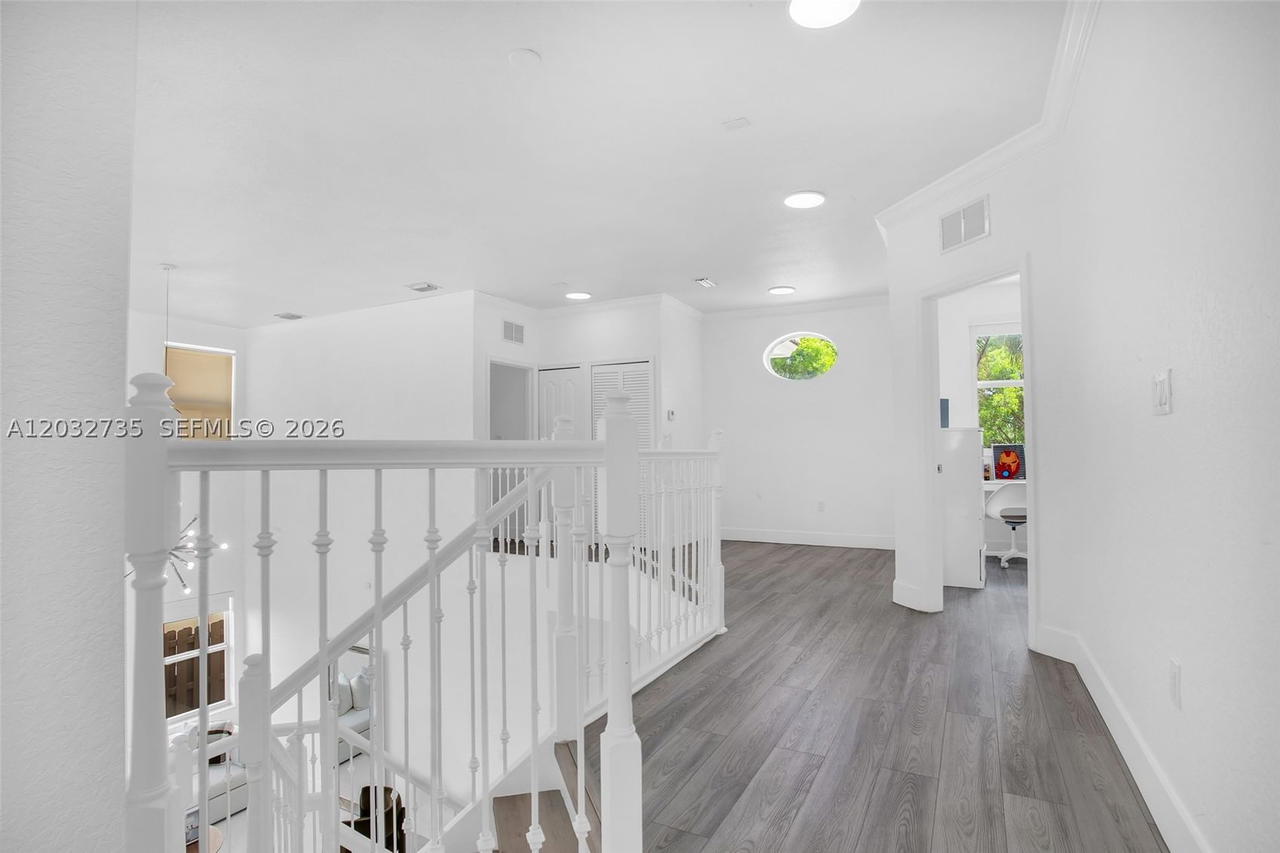 Real estate property located at 11559 84th Ter, Miami-dade, Islands At Doral Northwes, Doral, FL