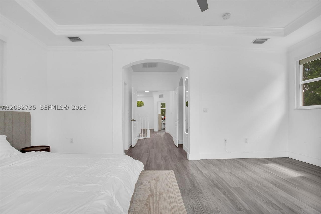 Real estate property located at 11559 84th Ter, Miami-dade, Islands At Doral Northwes, Doral, FL