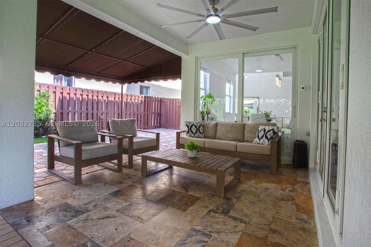 Real estate property located at 11559 84th Ter, Miami-dade, Islands At Doral Northwes, Doral, FL