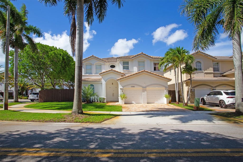 Real estate property located at 11559 84th Ter, Miami-dade, Islands At Doral Northwes, Doral, FL