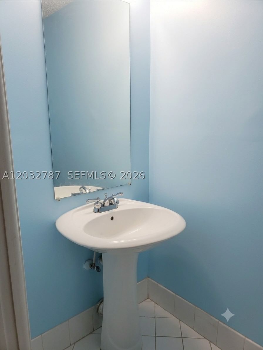Real estate property located at 12116 143rd Ln #6-5, Miami-dade, Bonita Villas Condo, Miami, FL