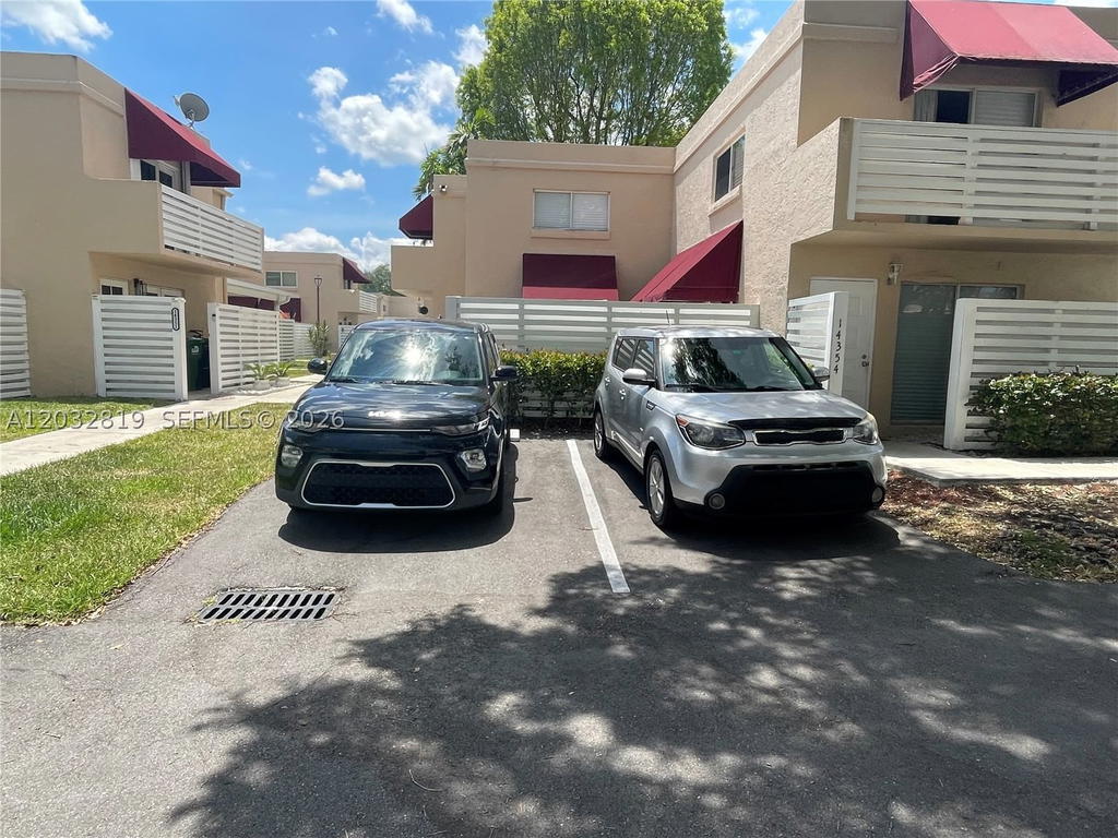 Real estate property located at 14356 96th Ter, Miami-dade, Kendall Center, Miami, FL