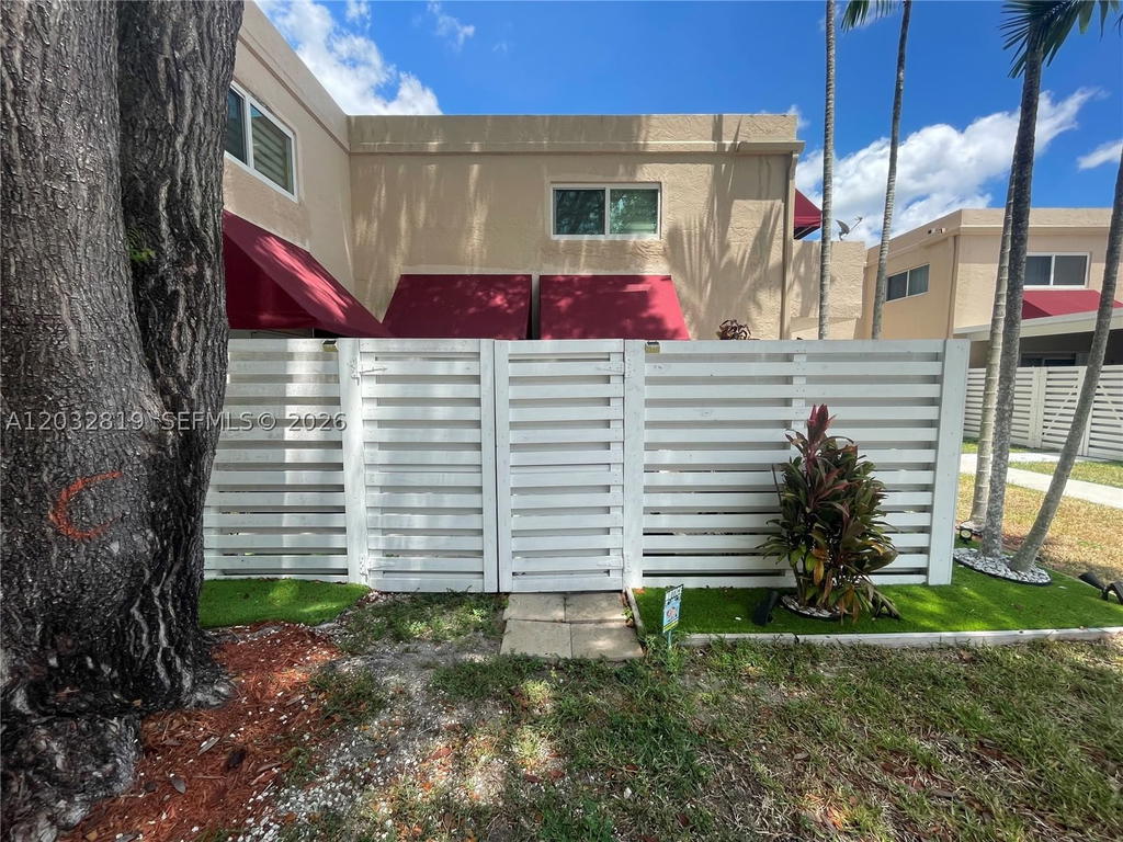 Real estate property located at 14356 96th Ter, Miami-dade, Kendall Center, Miami, FL