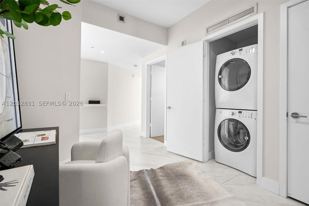 Real estate property located at 2900 7th Ave #1902, Miami-dade, Biscayne Beach Condo, Miami, FL