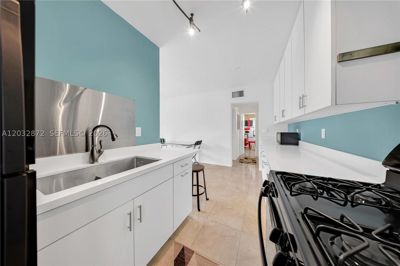 Real estate property located at 260 Ocean Dr #12A, Miami-dade, Sholom House Condo, Miami Beach, FL
