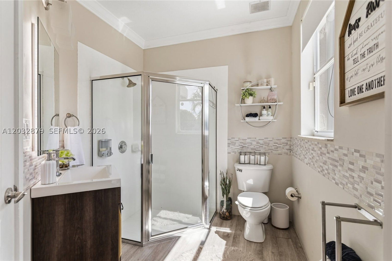 Real estate property located at 6240 163rd Pl, Miami-dade, Crestview Lakes, Miami, FL