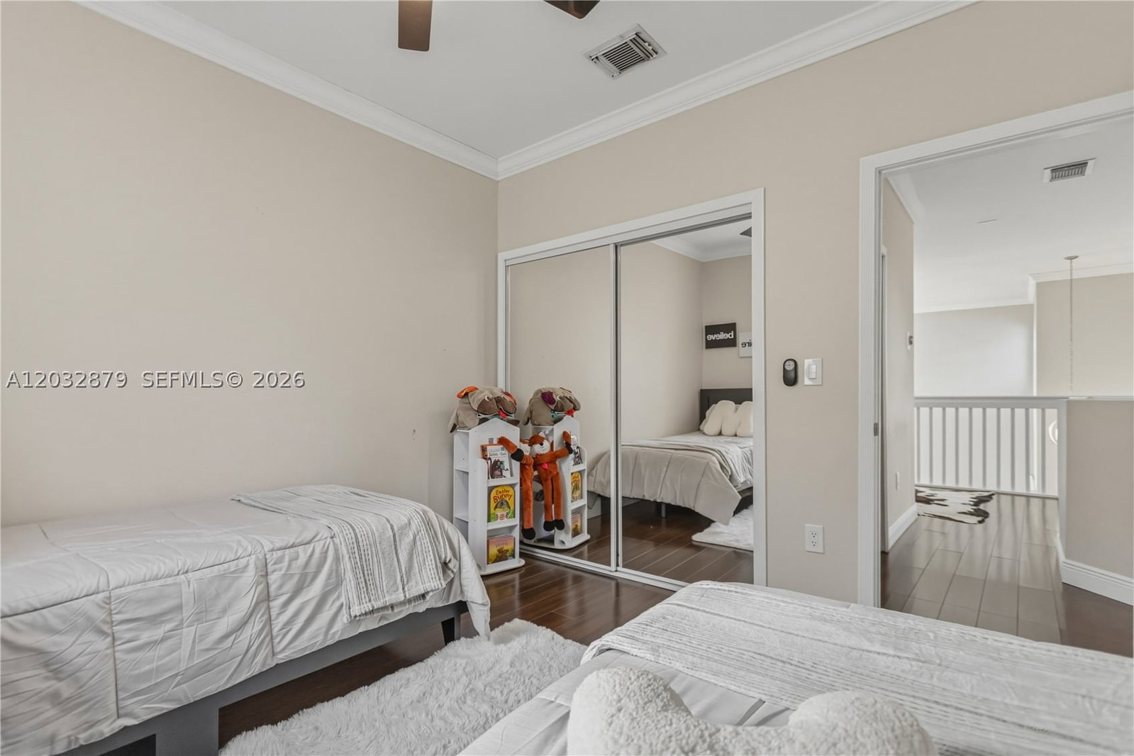 Real estate property located at 6240 163rd Pl, Miami-dade, Crestview Lakes, Miami, FL