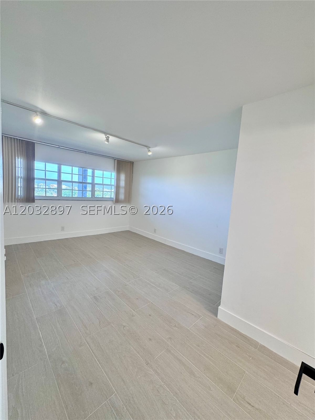 Real estate property located at 575 Oaks Ln #1008, Broward, No 61 Palm-aire Country C, Pompano Beach, FL
