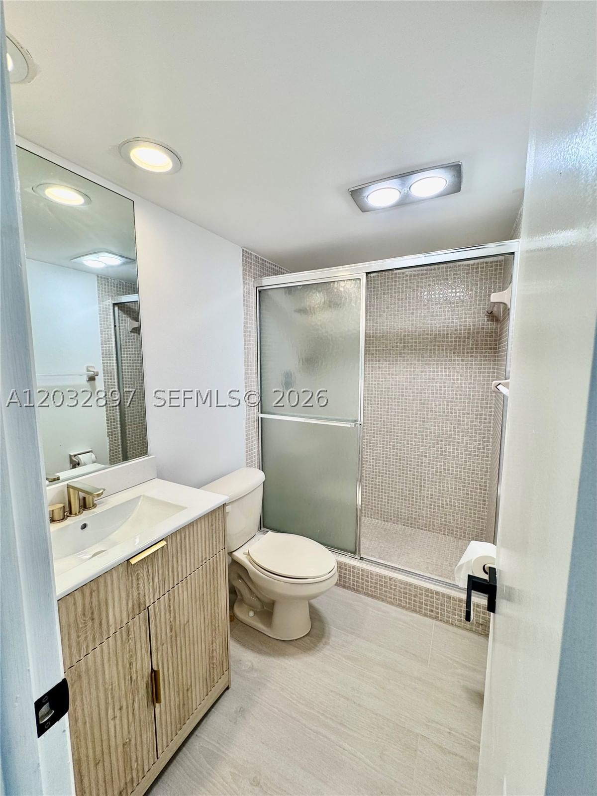 Real estate property located at 575 Oaks Ln #1008, Broward, No 61 Palm-aire Country C, Pompano Beach, FL