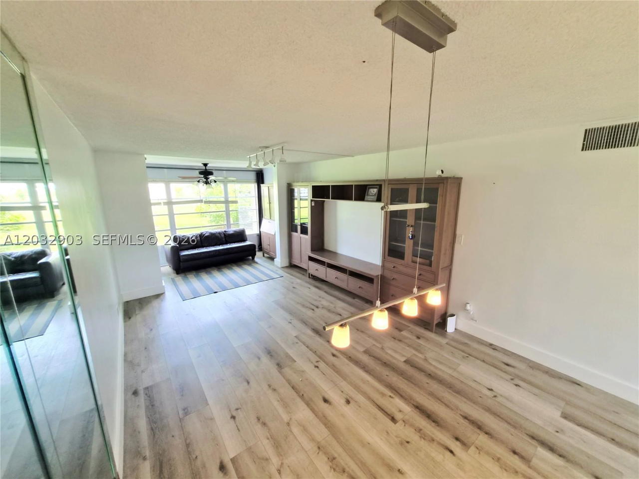 Real estate property located at 9041 Sunrise Lakes Blvd #106, Broward, Sunrise Lakes 90 Condo, Sunrise, FL