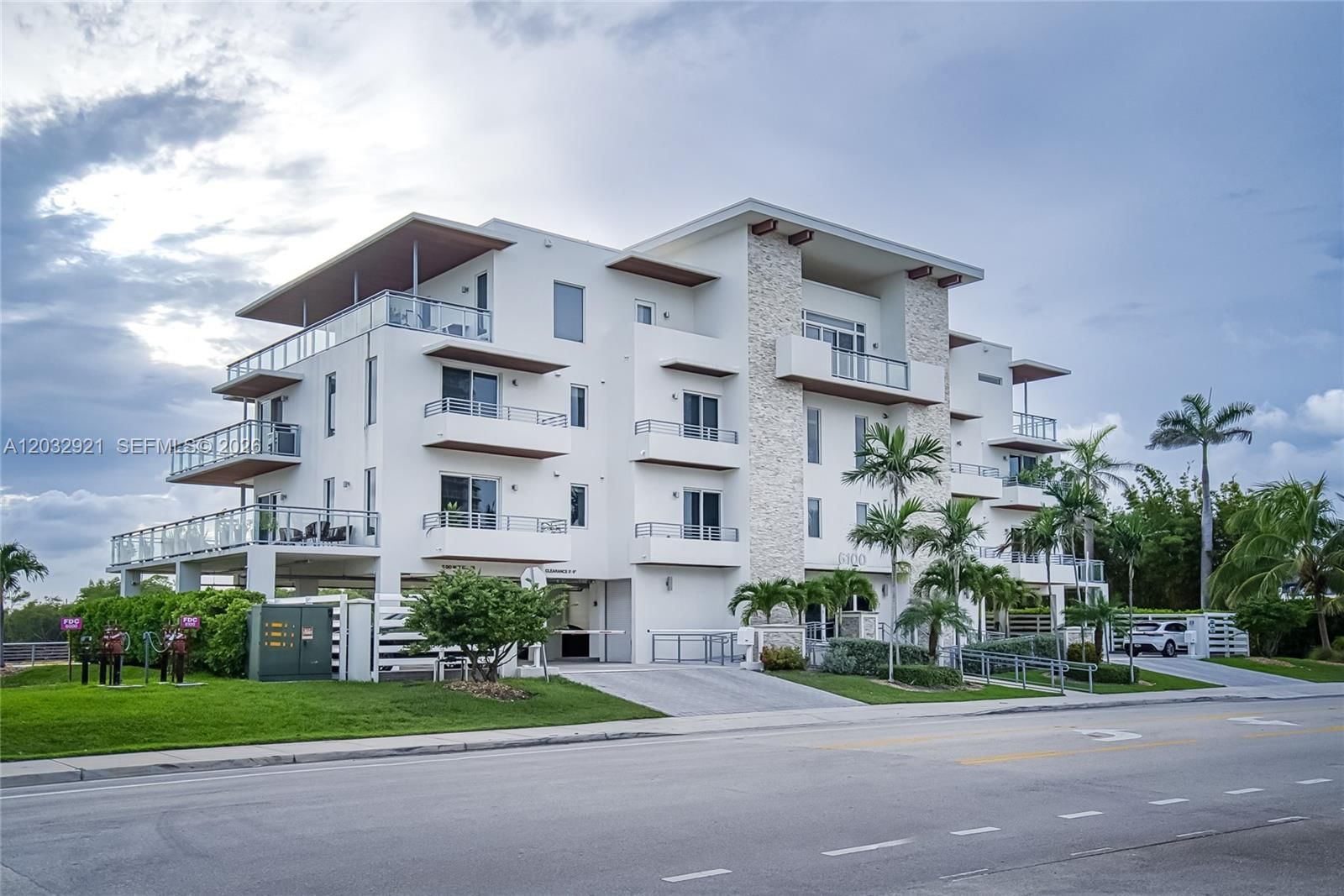 Real estate property located at , Broward, Seaside Village West Cond, Hollywood, FL