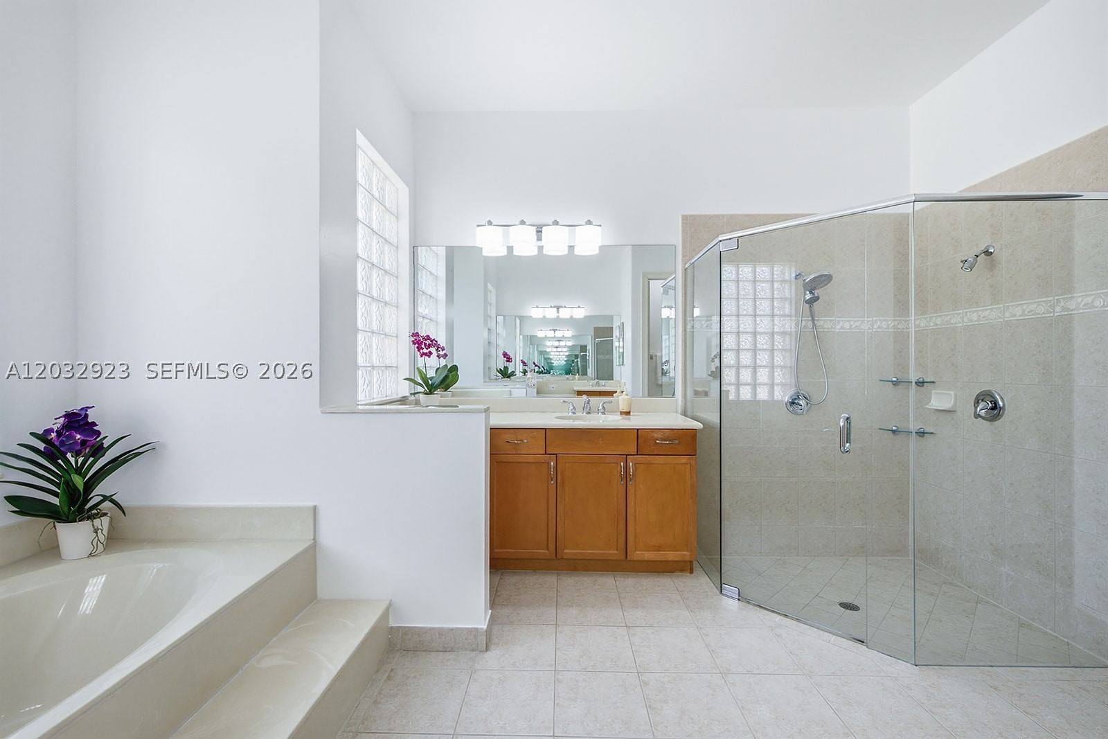 Real estate property located at 18543 49th St, Broward, Sunset Lakes Plat Three, Miramar, FL