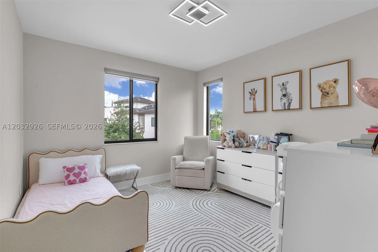 Real estate property located at 4963 83rd Path #4963, Miami-dade, Downtown Doral South Phas, Doral, FL