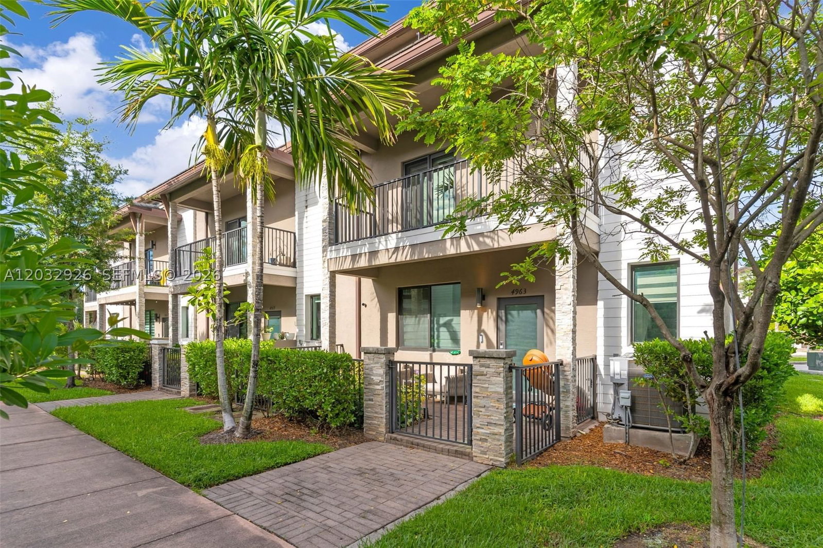 Real estate property located at 4963 83rd Path #4963, Miami-dade, Downtown Doral South Phas, Doral, FL