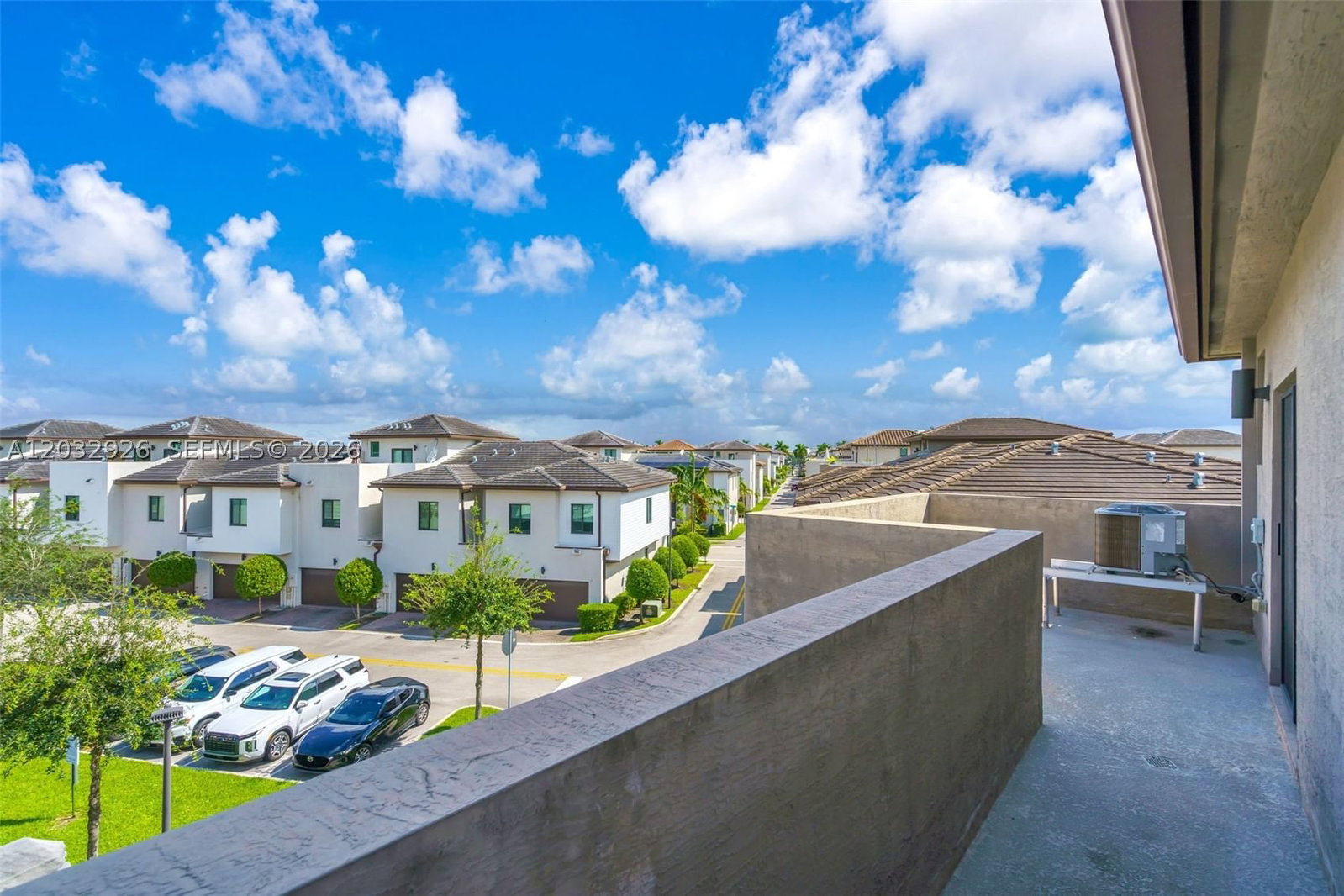 Real estate property located at 4963 83rd Path #4963, Miami-dade, Downtown Doral South Phas, Doral, FL