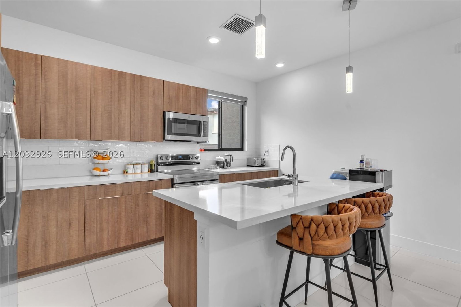 Real estate property located at 4963 83rd Path #4963, Miami-dade, Downtown Doral South Phas, Doral, FL