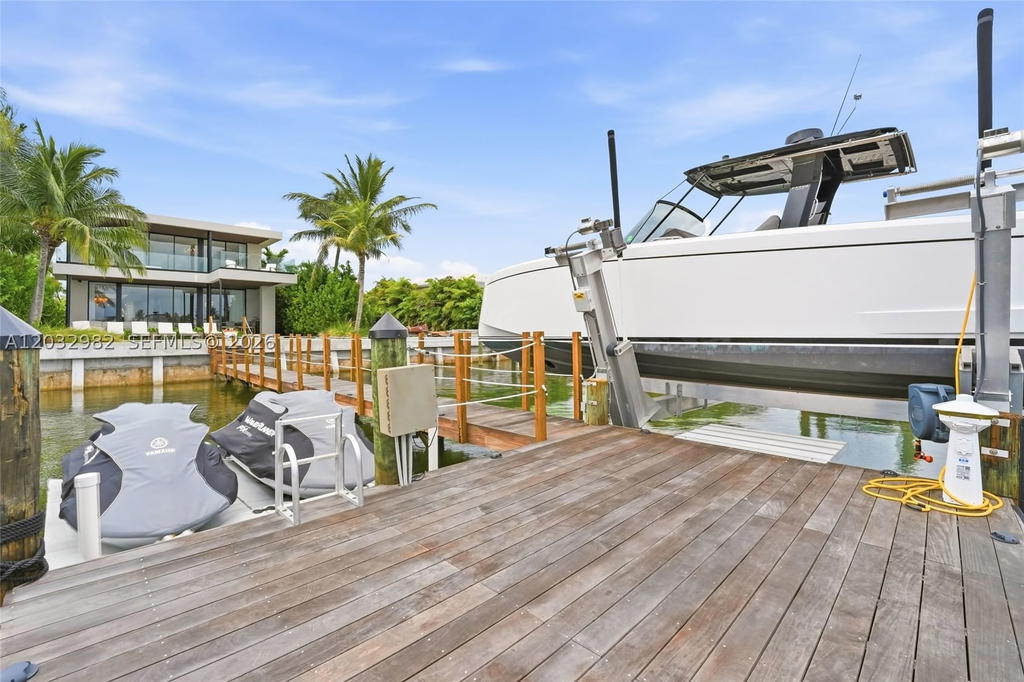 Real estate property located at 1050 Stillwater Dr, Miami-dade, Biscayne Beach-2nd Addn, Miami Beach, FL
