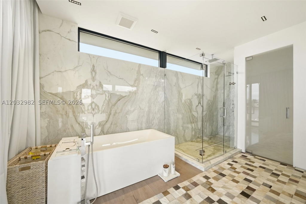 Real estate property located at 1050 Stillwater Dr, Miami-dade, Biscayne Beach-2nd Addn, Miami Beach, FL