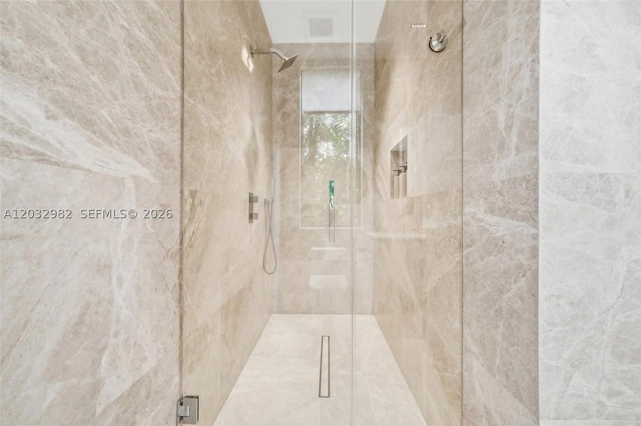 Real estate property located at 1050 Stillwater Dr, Miami-dade, Biscayne Beach-2nd Addn, Miami Beach, FL