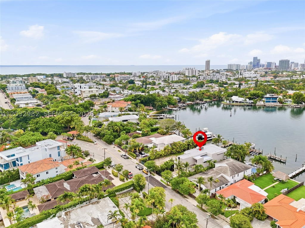 Real estate property located at 1050 Stillwater Dr, Miami-dade, Biscayne Beach-2nd Addn, Miami Beach, FL