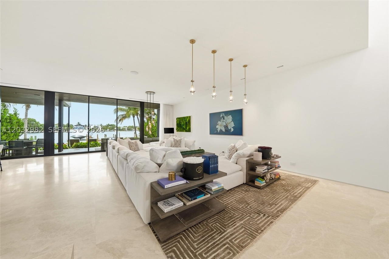 Real estate property located at 1050 Stillwater Dr, Miami-dade, Biscayne Beach-2nd Addn, Miami Beach, FL