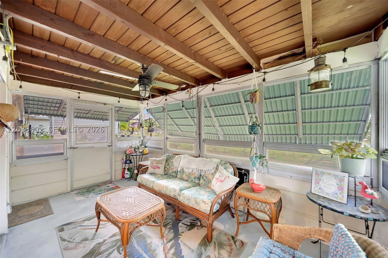 Real estate property located at 2708 51st Pl, Broward, Tamarac Lakes North, Tamarac, FL