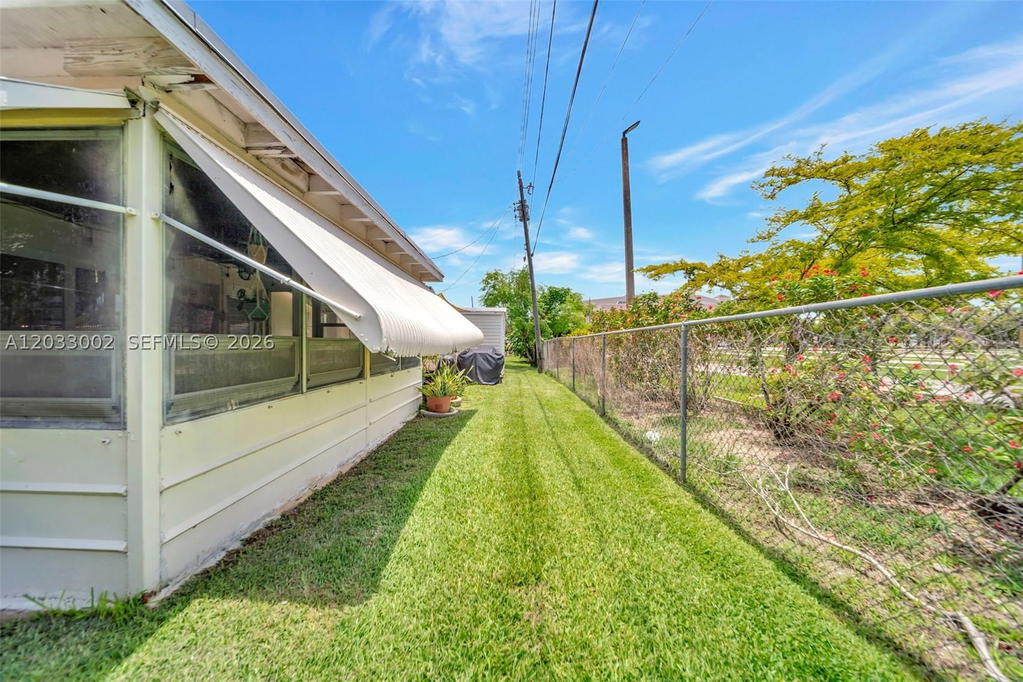 Real estate property located at 2708 51st Pl, Broward, Tamarac Lakes North, Tamarac, FL