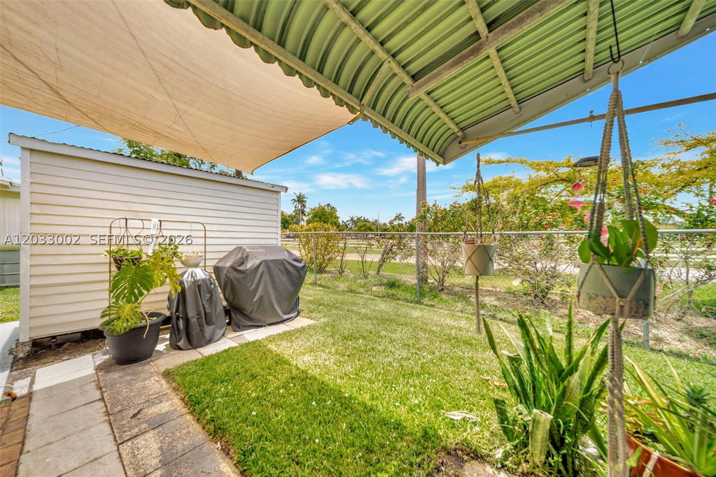 Real estate property located at 2708 51st Pl, Broward, Tamarac Lakes North, Tamarac, FL