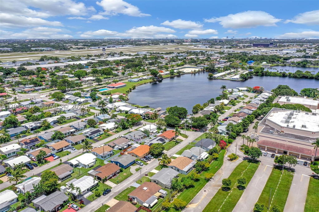 Real estate property located at 2708 51st Pl, Broward, Tamarac Lakes North, Tamarac, FL