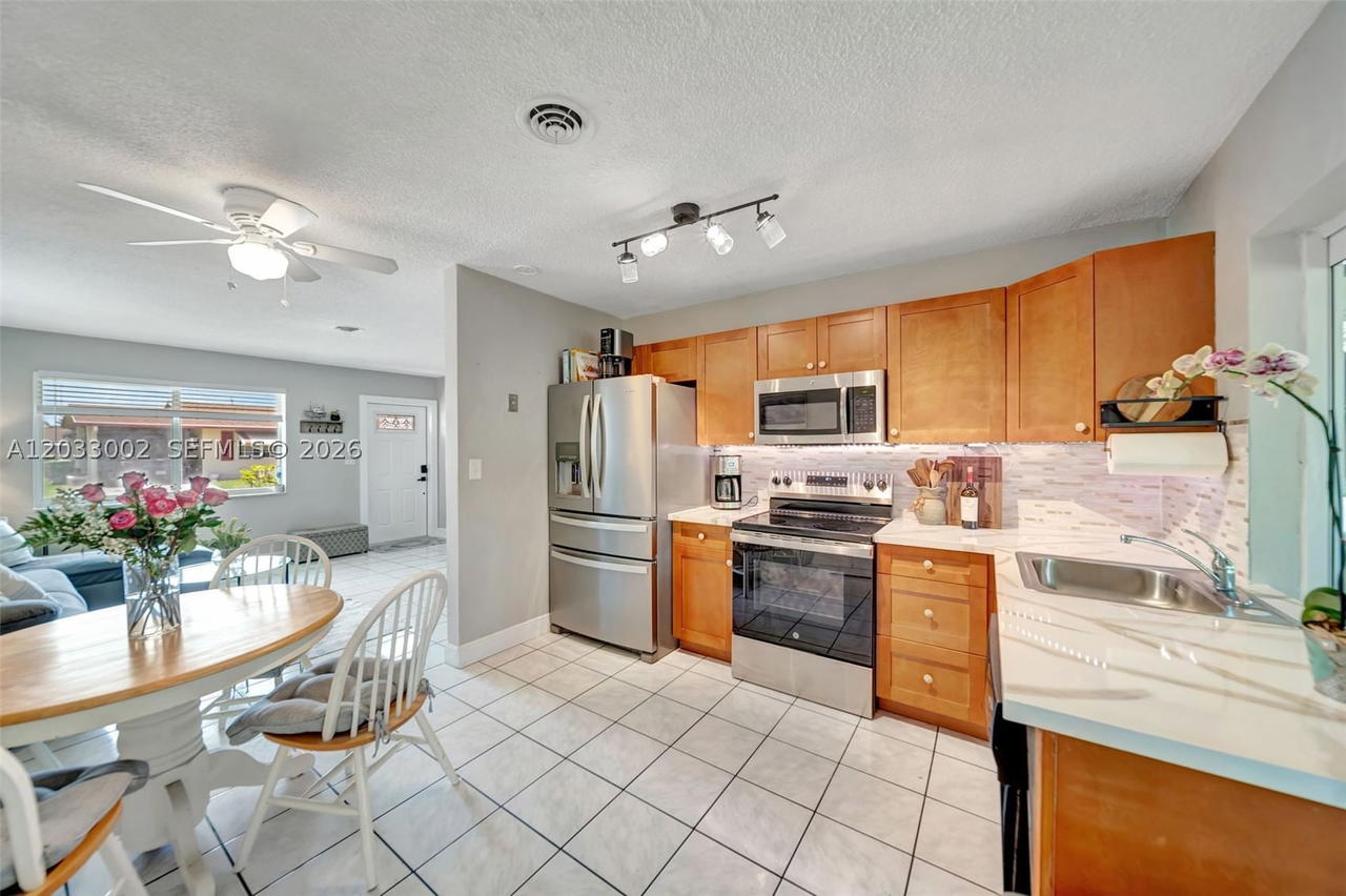 Real estate property located at 2708 51st Pl, Broward, Tamarac Lakes North, Tamarac, FL