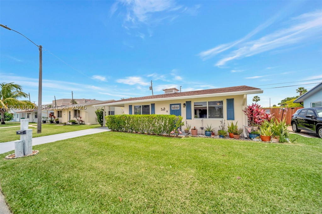 Real estate property located at 2708 51st Pl, Broward, Tamarac Lakes North, Tamarac, FL