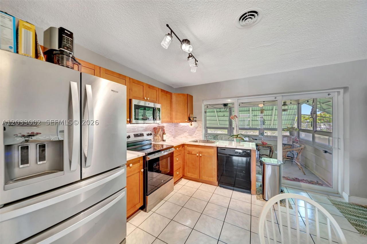 Real estate property located at 2708 51st Pl, Broward, Tamarac Lakes North, Tamarac, FL