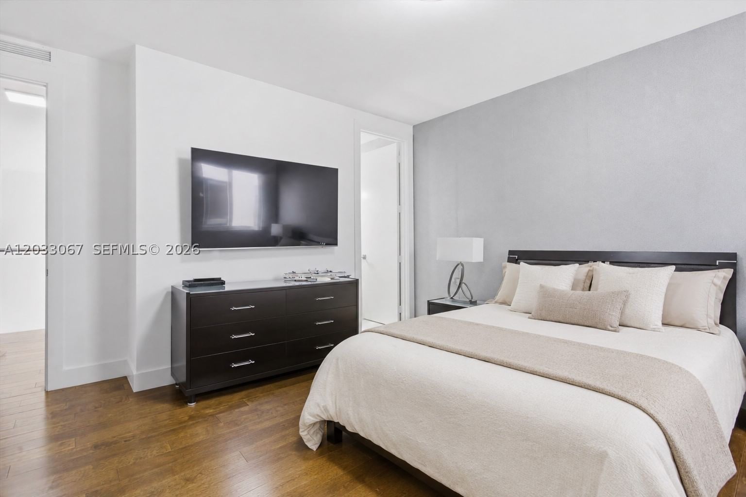 Real estate property located at 7472 100th Ave, Miami-dade, Doral Commons Residential, Doral, FL