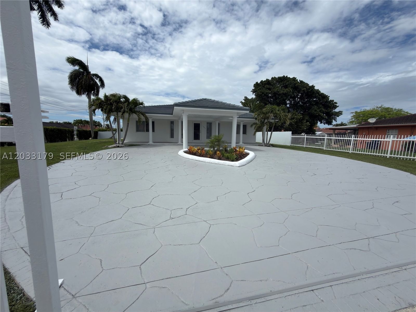 Real estate property located at 13895 22nd St, Miami-dade, J G Heads Farms Sub, Miami, FL