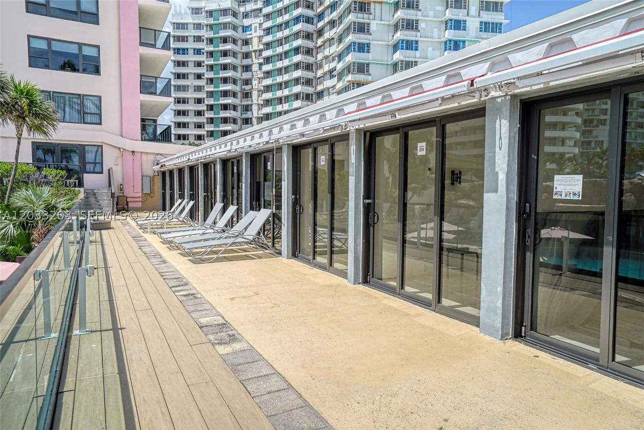 Real estate property located at 5225 Collins Ave #1204, Miami-dade, The Alexander Condo, Miami Beach, FL