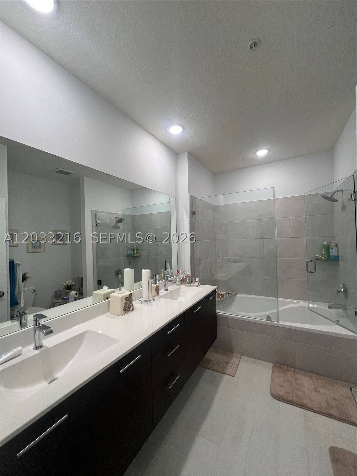Real estate property located at 4670 84th Ave #32, Miami-dade, Urbana At The Residences, Doral, FL