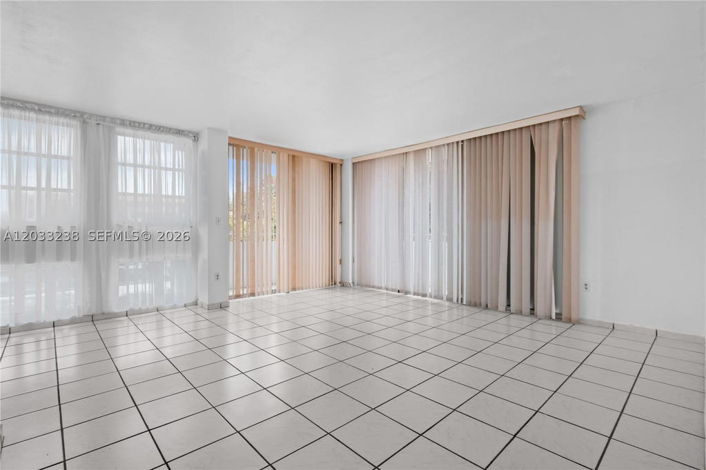 Real estate property located at 8001 Byron Ave #3C, Miami-dade, Byron Towers Condo, Miami Beach, FL