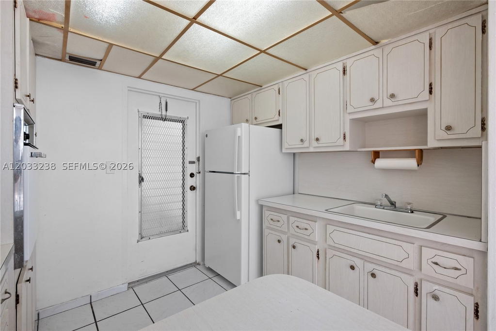 Real estate property located at 8001 Byron Ave #3C, Miami-dade, Byron Towers Condo, Miami Beach, FL