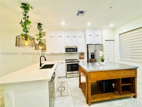 Real estate property located at 10295 64th Ter #104, Miami-dade, Landmark At Doral, Doral, FL