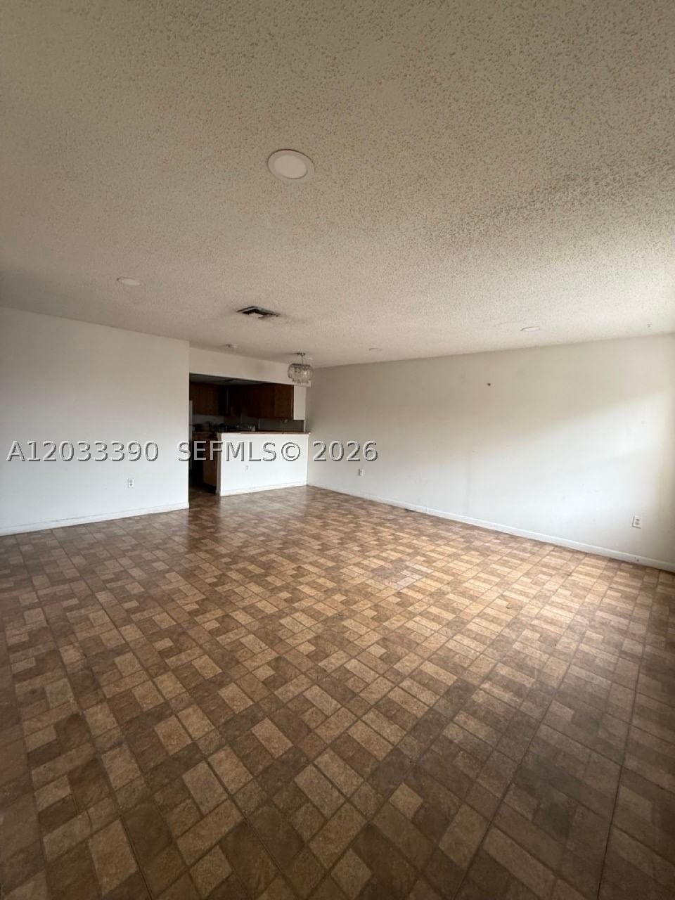 Real estate property located at 8480 154th Cir Ct #924, Miami-dade, Lake & Tennis Villas Ph 1, Miami, FL