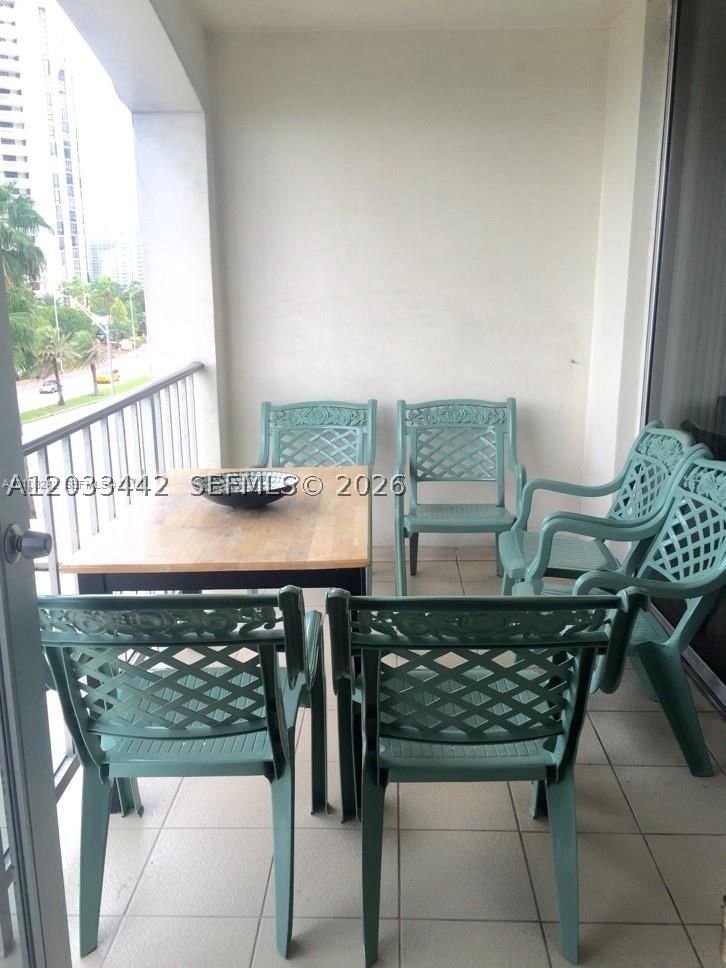 Real estate property located at 5401 Collins Ave #231, Miami-dade, The Carriage House Condo, Miami Beach, FL
