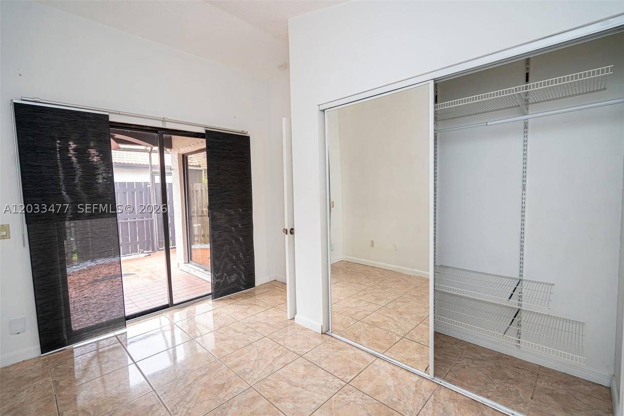 Real estate property located at 15125 48th Ter G-99, Miami-dade, Lakes Of Meadow Vilg Homes, Miami, FL
