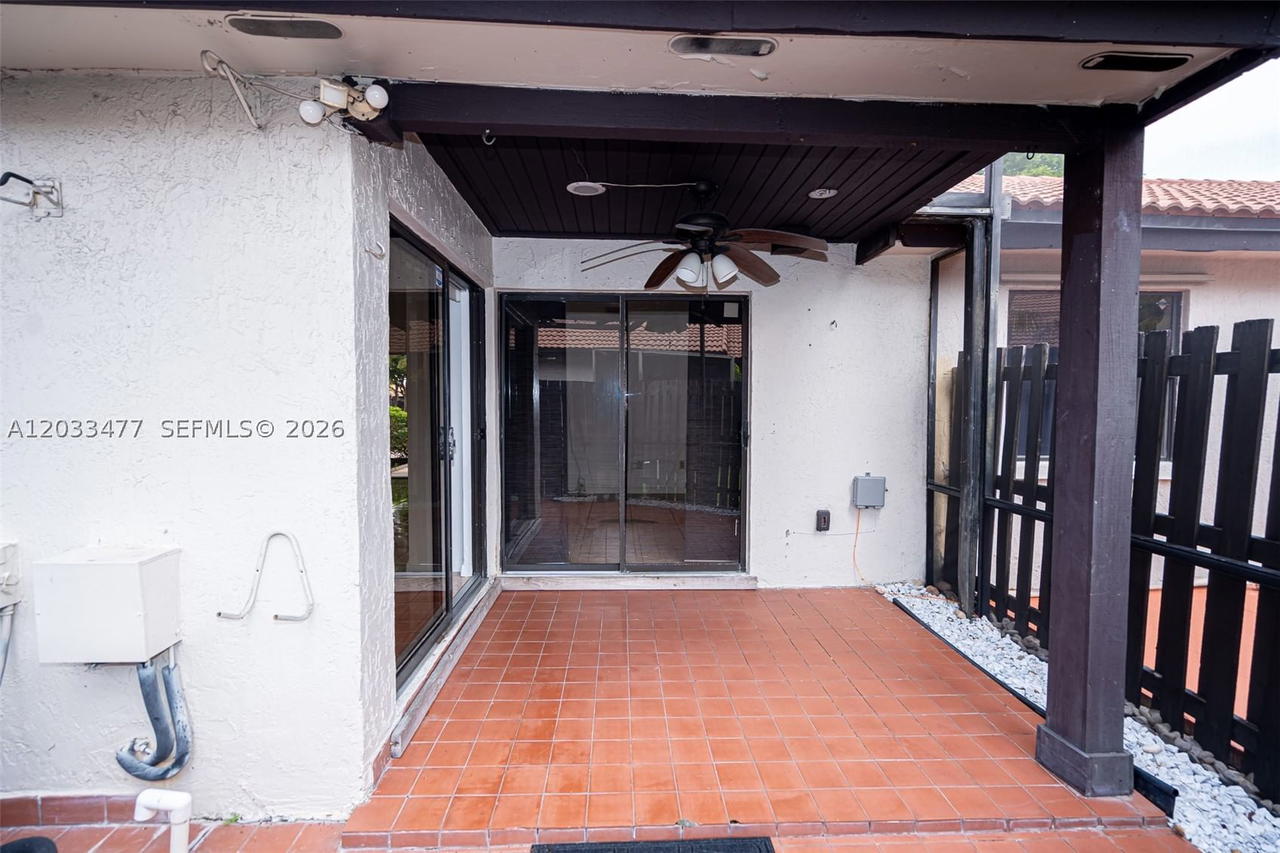 Real estate property located at 15125 48th Ter G-99, Miami-dade, Lakes Of Meadow Vilg Homes, Miami, FL