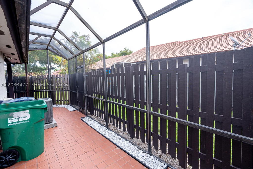 Real estate property located at 15125 48th Ter G-99, Miami-dade, Lakes Of Meadow Vilg Homes, Miami, FL