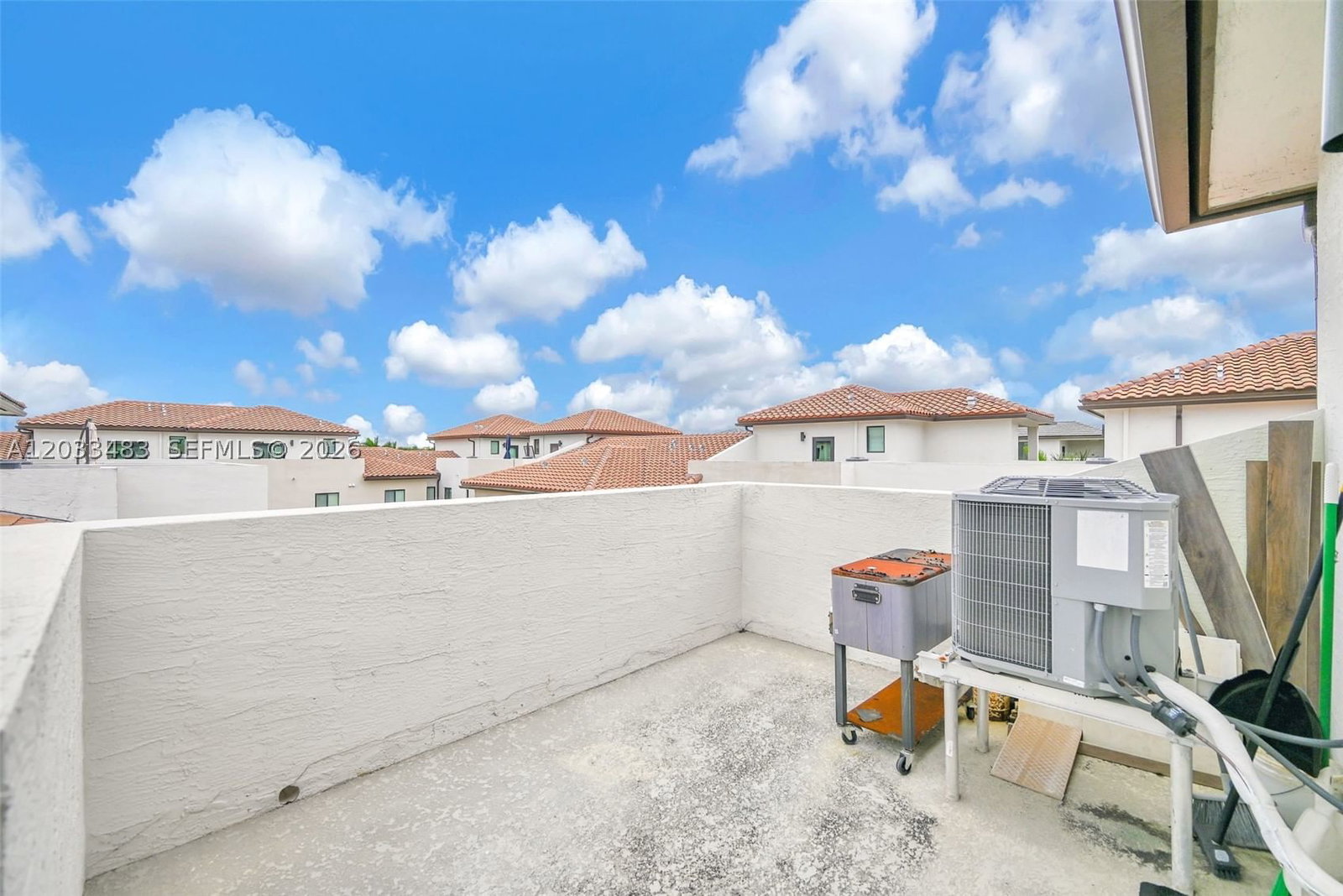 Real estate property located at 4256 83rd Ave, Miami-dade, Downtown Doral South Phas, Doral, FL