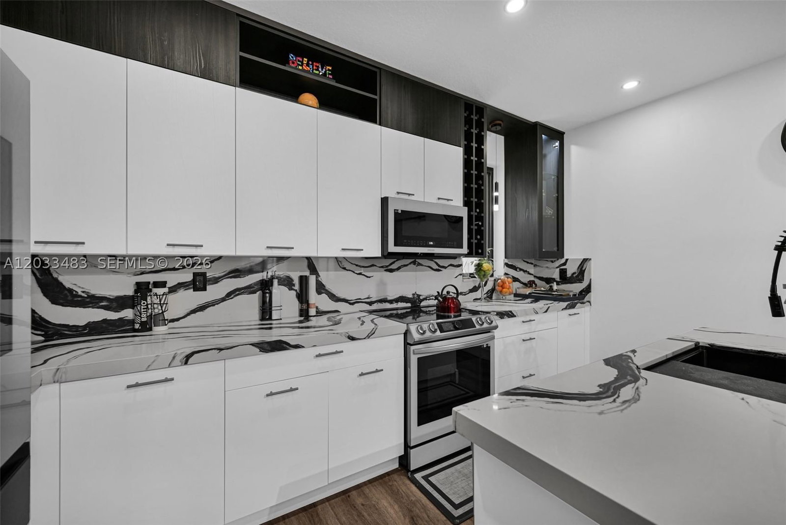 Real estate property located at 4256 83rd Ave, Miami-dade, Downtown Doral South Phas, Doral, FL