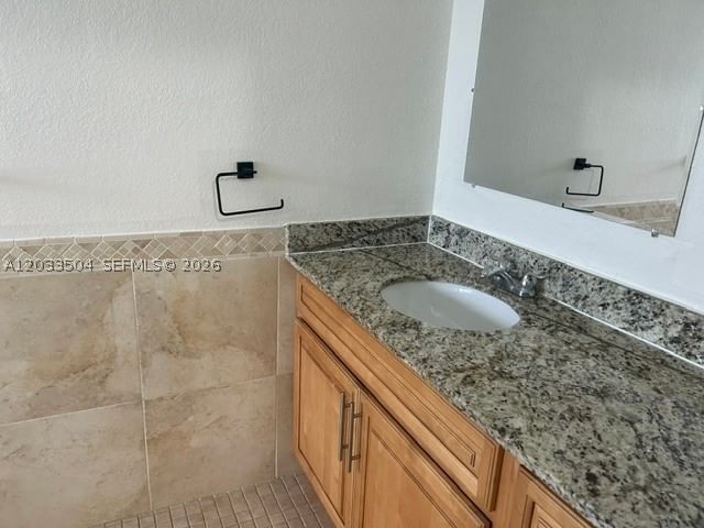 Real estate property located at 1095 135th Pl, Miami-dade, Tamiami Lakes Sec 6, Miami, FL