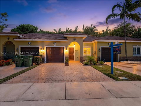 Real estate property located at 3204 11th Dr, Miami-dade, Ventura At Malibu Bay, Homestead, FL