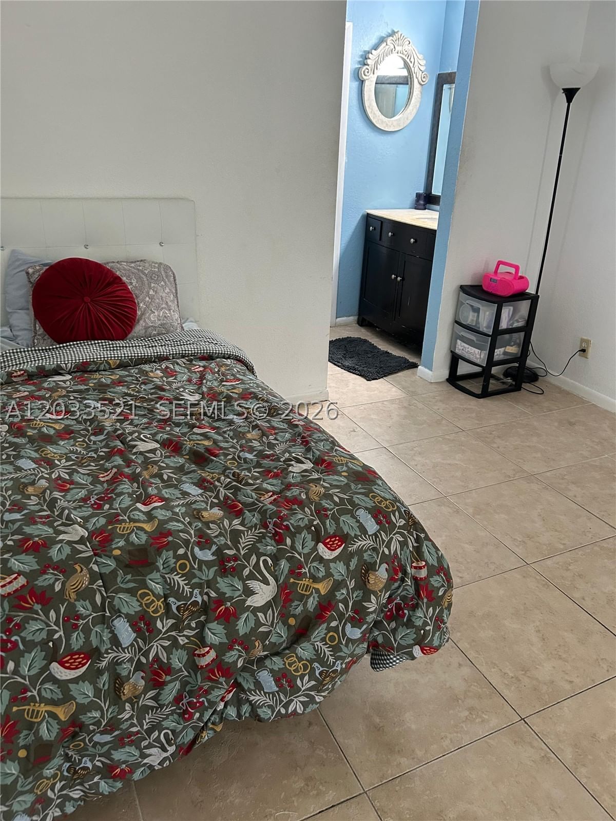 Real estate property located at 201 Lake Pointe Dr #203, Broward, Lake Pointe Condominium, Oakland Park, FL