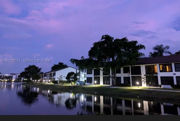 Real estate property located at 201 Lake Pointe Dr #203, Broward, Lake Pointe Condominium, Oakland Park, FL